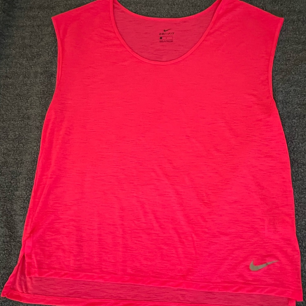 Nike Muscle T-Shirt. Size L. Hot pink. Worn 2-3 times. Perfect condition.